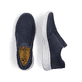 Blaue Rieker Herren Slipper 13155-14 mit Elastikeinsatz sowie Komfortweite G 1/2. Schuh von oben, liegend.