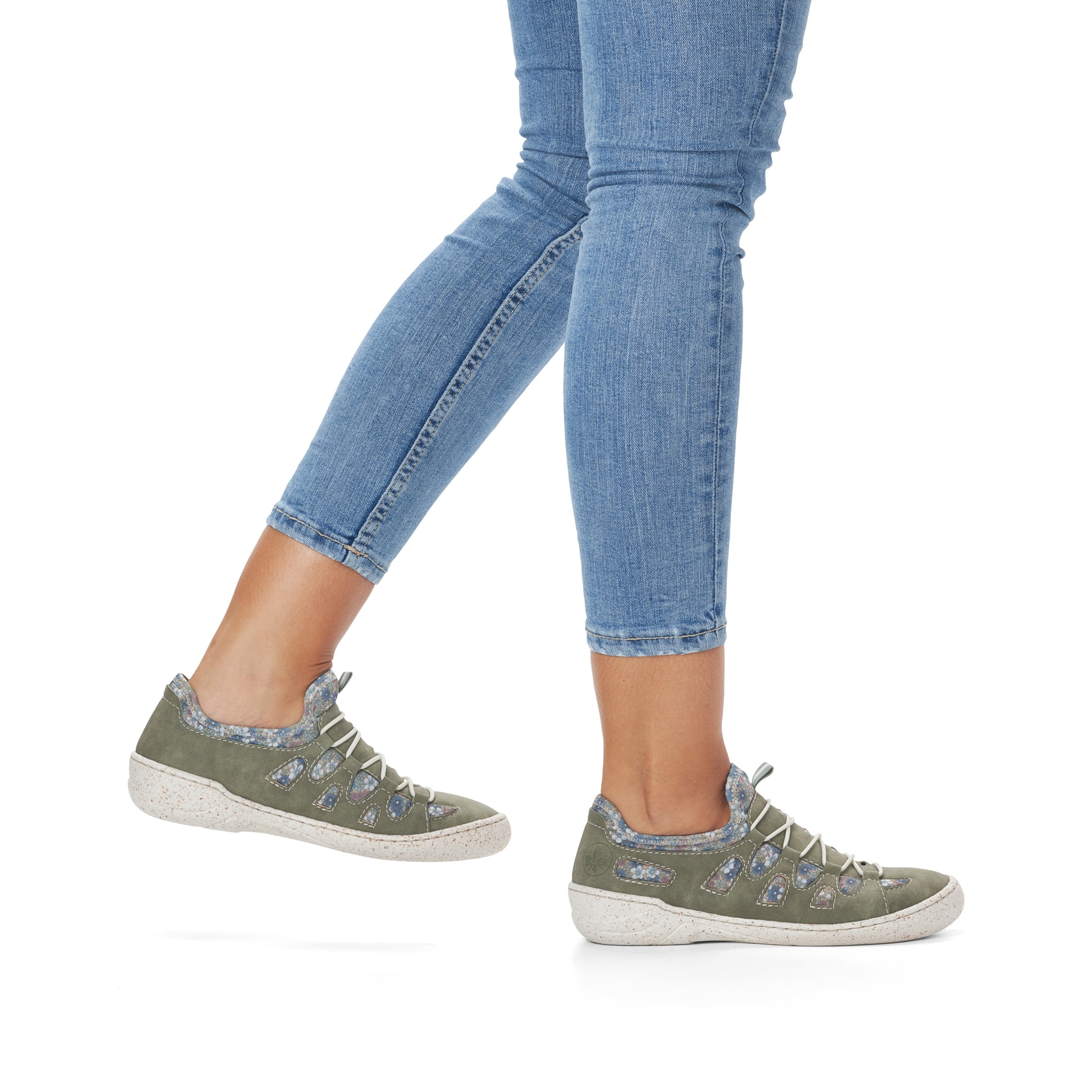 Chaussons Rieker verts pour femme 54560-52 avec bande élastique. Chaussure au pied.