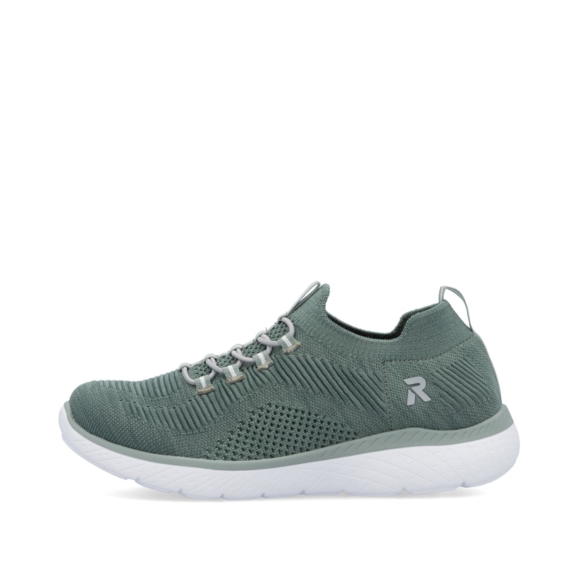Grüne Rieker Damen Slipper M5074-52 mit einem Gummizug sowie ultraleichter Sohle. Schuh Außenseite.