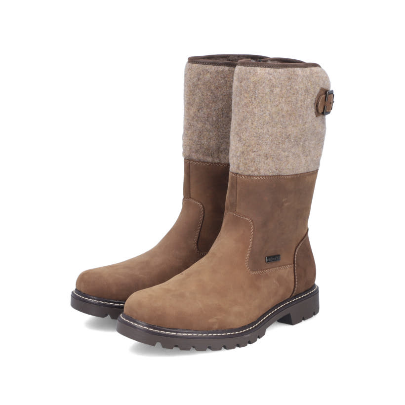 Braune Rieker Herren Kurzstiefel 39892-25 aus Rauleder. Schuhpaar seitlich schräg.