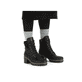 
Tiefschwarze Rieker Damen Schnürstiefel Y8610-00 mit einer Profilsohle mit Blockabsatz. Schuh am Fuß