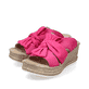 Rosane Rieker Damen Pantoletten 68789-31 mit dekorativer Schleife sowie Gummizug. Schuhpaar seitlich schräg.