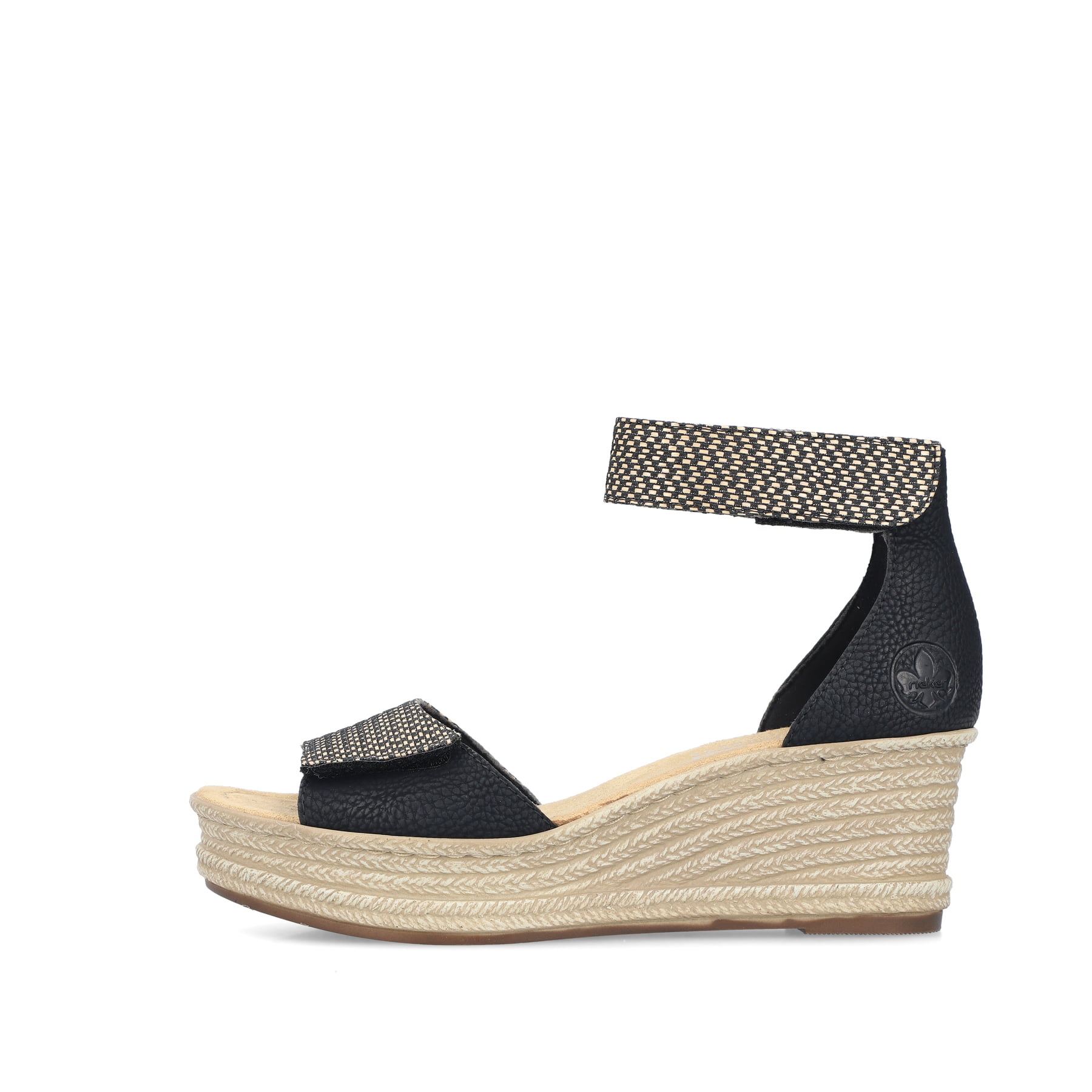 Schwarze Rieker Keilsandaletten 68793-00 mit einem Klettverschluss. Schuh Außenseite.