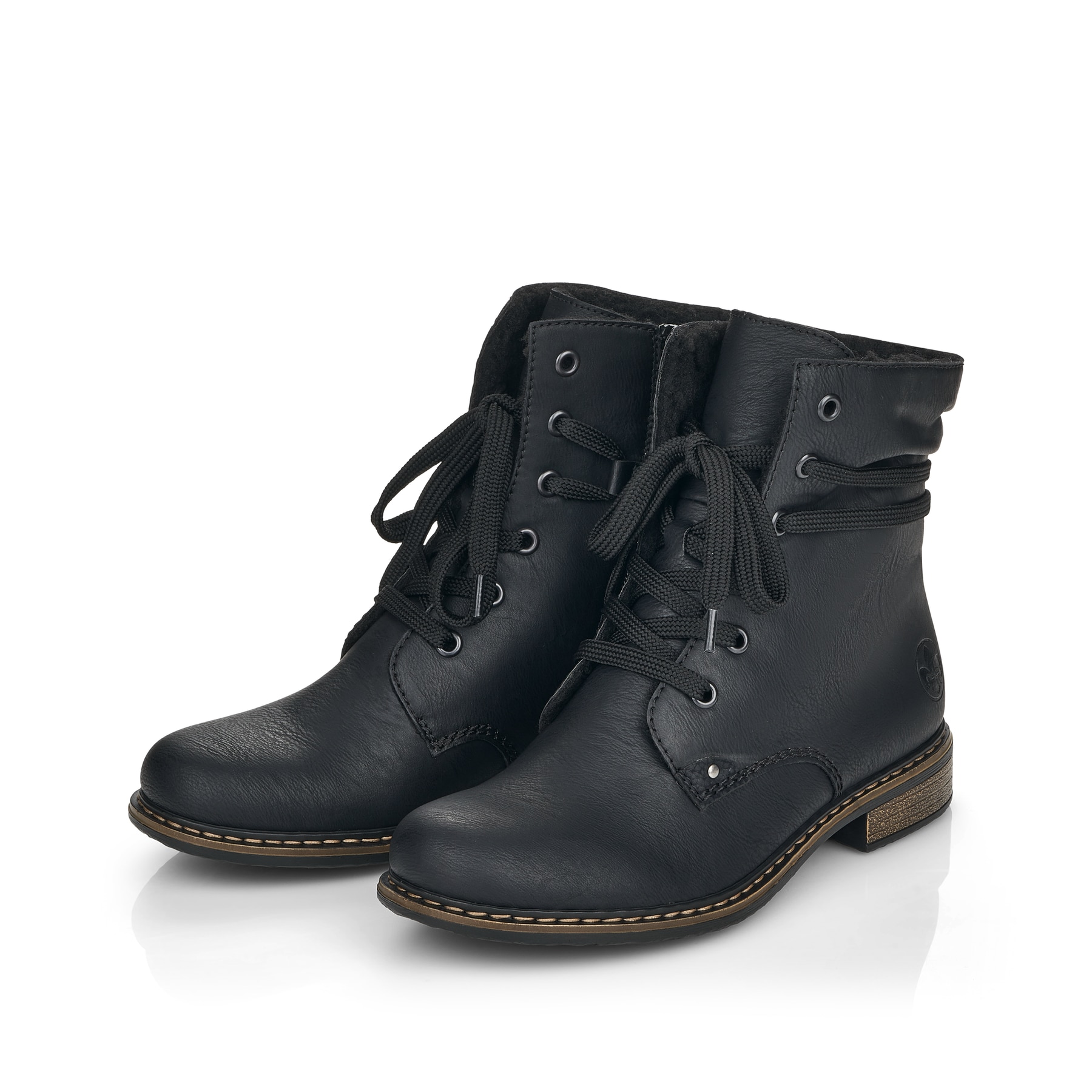 Schwarze Rieker Damen Schnürstiefel 71229-02 mit einem Reißverschluss. Schuhpaar seitlich schräg.