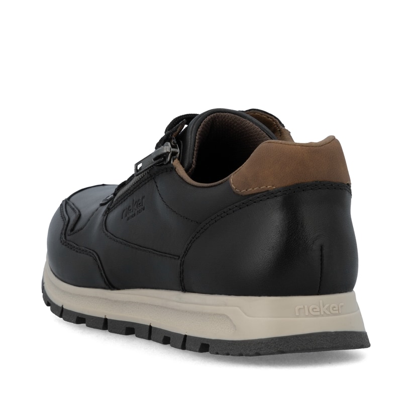 Braune Rieker Herren Sneaker Low B0503-24 mit Schnürung sowie Extraweite I. Schuh Außenseite gespiegelt.