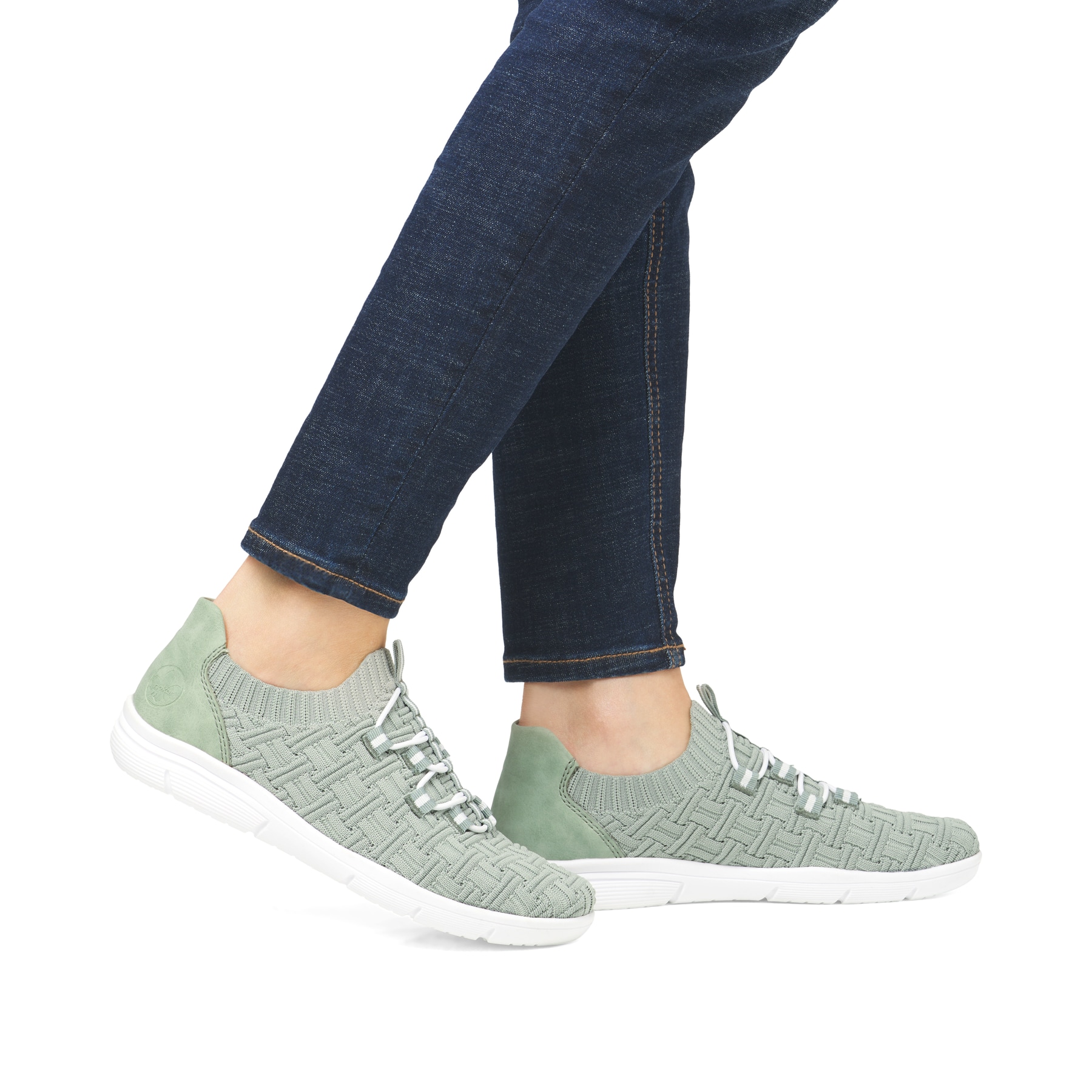 Chaussons Rieker verts végétaliens femme L7463-52 avec bande élastique. Chaussure au pied.