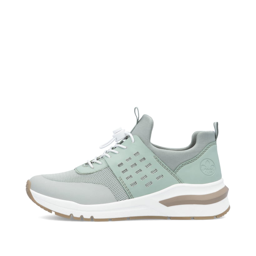 Grüne Rieker Damen Sneaker Low M6651-52 mit einem Gummizug sowie Extraweite H. Schuh Außenseite.