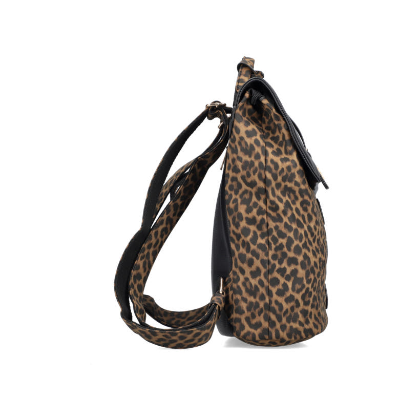 Rieker Rucksack H1357-24 in Animalprint mit bunten Details, Reißverschluss und Handyfach. Rechtsseitig.