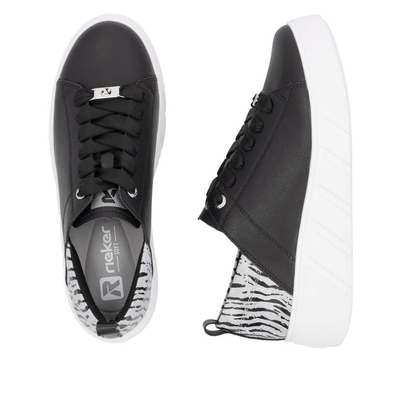 Schwarze Rieker Damen Sneaker Low W2602-02 mit einer Schnürung. Schuh von oben, liegend.