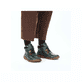 Grüne Rieker Damen Kurzstiefel Z3724-54 mit Reißverschluss sowie Komfortweite G. Schuh am Fuß.