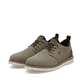 Beige Rieker Herren Slipper 04550-64 mit einem Gummizug sowie der Extraweite H. Schuhpaar seitlich schräg.