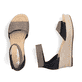 Schwarze Rieker Keilsandaletten 68793-00 mit einem Klettverschluss. Schuh von oben, liegend.