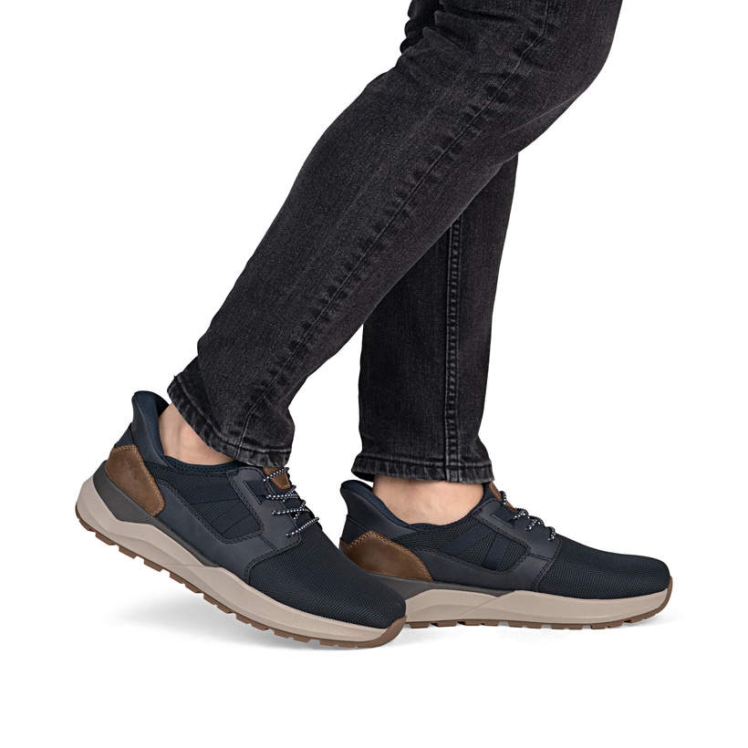 Mocassins Rieker bleus pour homme 06051-14 avec fonction easy in Ready2GO. Chaussure au pied.