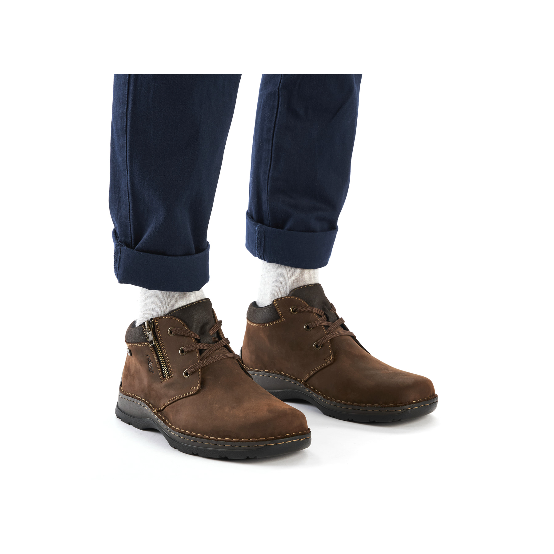 Braune Rieker Herren Schnürstiefel 05342-22 mit wasserabweisender TEX-Membran. Schuh am Fuß.