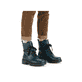 
Cyanblaue Rieker Damen Biker Boots 72675-12 mit einer schockabsorbierenden Sohle. Schuh am Fuß
