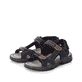 Meeresblaue Rieker Herren Trekkingsandalen 26158-14 mit einem Klettverschluss. Schuhpaar seitlich schräg.