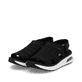 Schwarze Rieker Damen Riemchensandalen 65662-00 mit Rieker Air Sohlenfenster. Schuhpaar seitlich schräg.