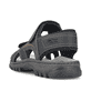 Schwarze Rieker Herren Trekkingsandalen 25053-00 mit einem Klettverschluss. Schuh von hinten.