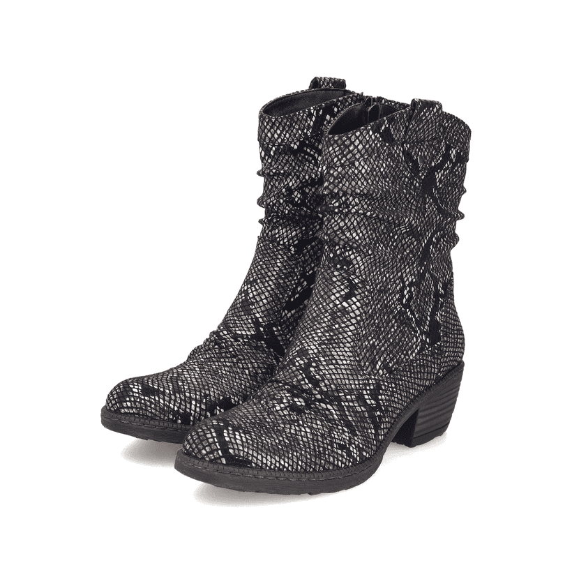 Schwarz-braune Rieker Damen Kurzstiefel 93770-27 mit einem Reißverschluss. Schuhpaar seitlich schräg.
