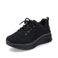 Schwarze Rieker Damen Sneaker Low 48022-00 mit flexibler Sohle sowie Schnürung. Schuh seitlich schräg.
