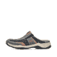 Graue Rieker Herren Clogs 08050-45 mit einem Gummizug sowie der Komfortweite G. Schuh Außenseite.