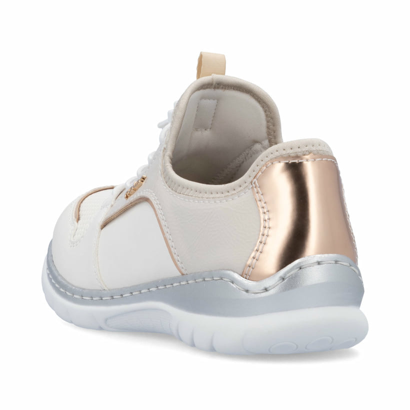 Weiße Rieker Damen Slipper L3294-80 mit einem Gummizug. Schuh von hinten.