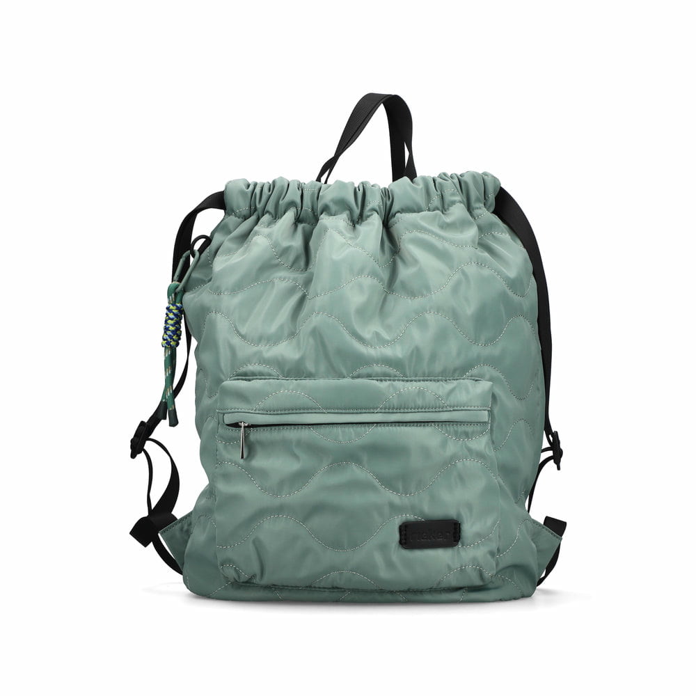 Rieker Rucksack H1109-52 in Grün mit gesteppten Polstermuster, Gurtverschluss und Außenfach. Vorderseite.