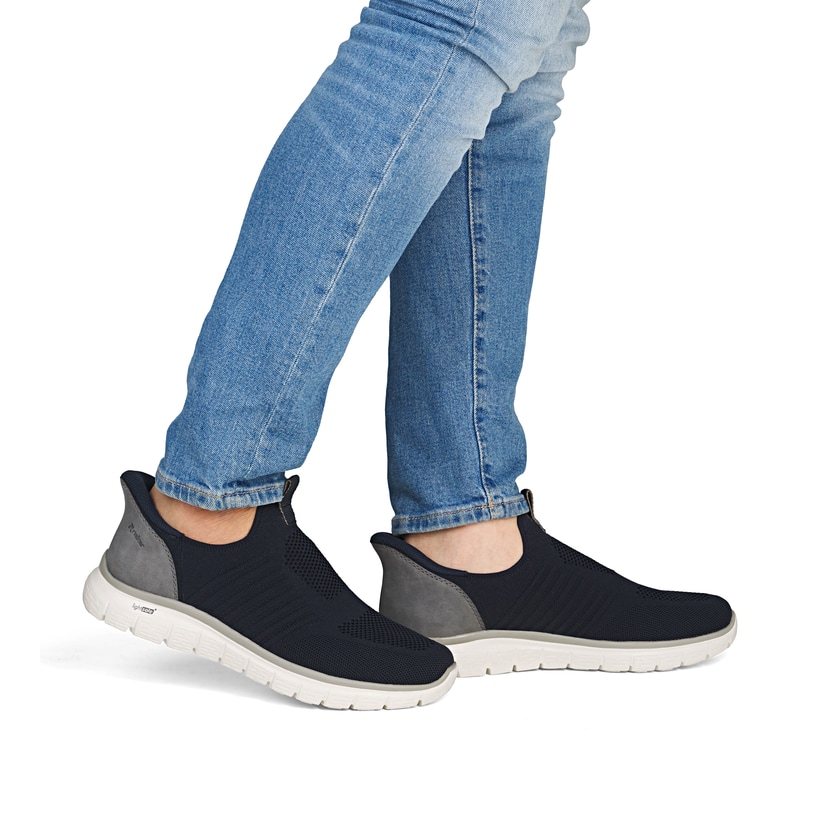 Mocassins Rieker bleus pour homme B6659-15 avec fonction easy in Ready2GO. Chaussure au pied.