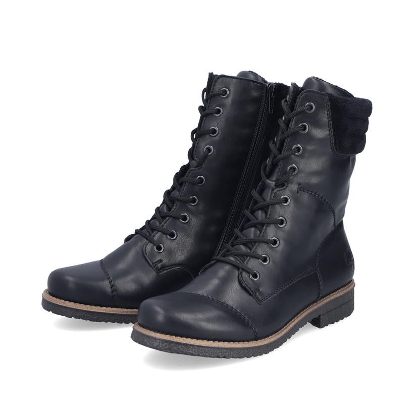 Schwarze Rieker Damen Schnürstiefel 73570-00 mit einem Reißverschluss. Schuhpaar seitlich schräg.