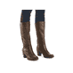 Nussbraune Rieker Damen Hochschaftstiefel 96081-25 mit modischer Kordel. Schuh am Fuß.