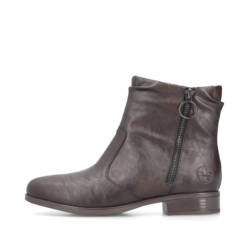 Dunkelbraune Rieker Damen Stiefeletten 77041-26 mit Zierelement. Schuh Außenseite.