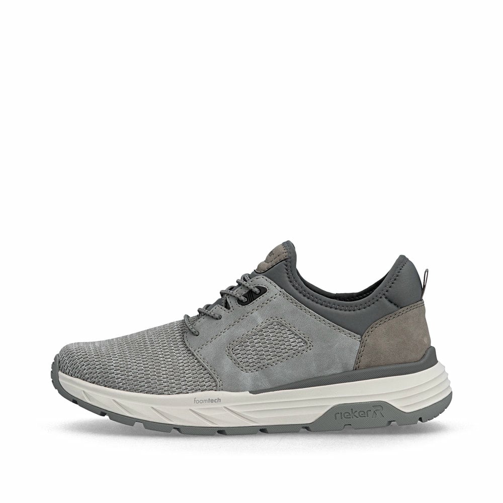 Graue Rieker Herren Slipper 06150-40 mit einem Gummizug sowie einem Gel-Fußbett. Schuh Außenseite.