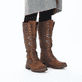 Dunkelbraune Rieker Damen Hochschaftstiefel 94732-25 mit einem Reißverschluss. Schuh am Fuß.