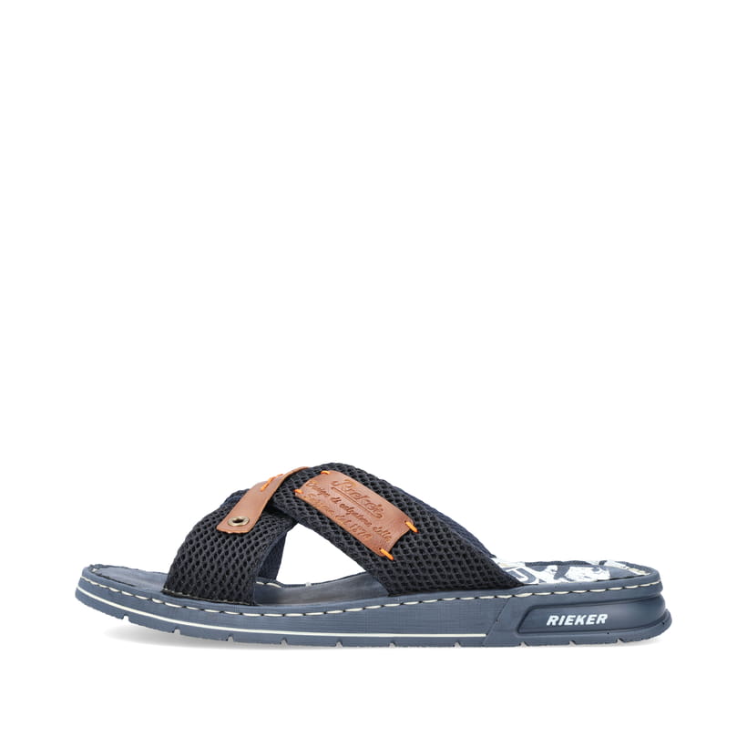 Blaue Rieker Herren Pantoletten 21239-14 mit Komfortweite G sowie leichter Sohle. Schuh Außenseite.