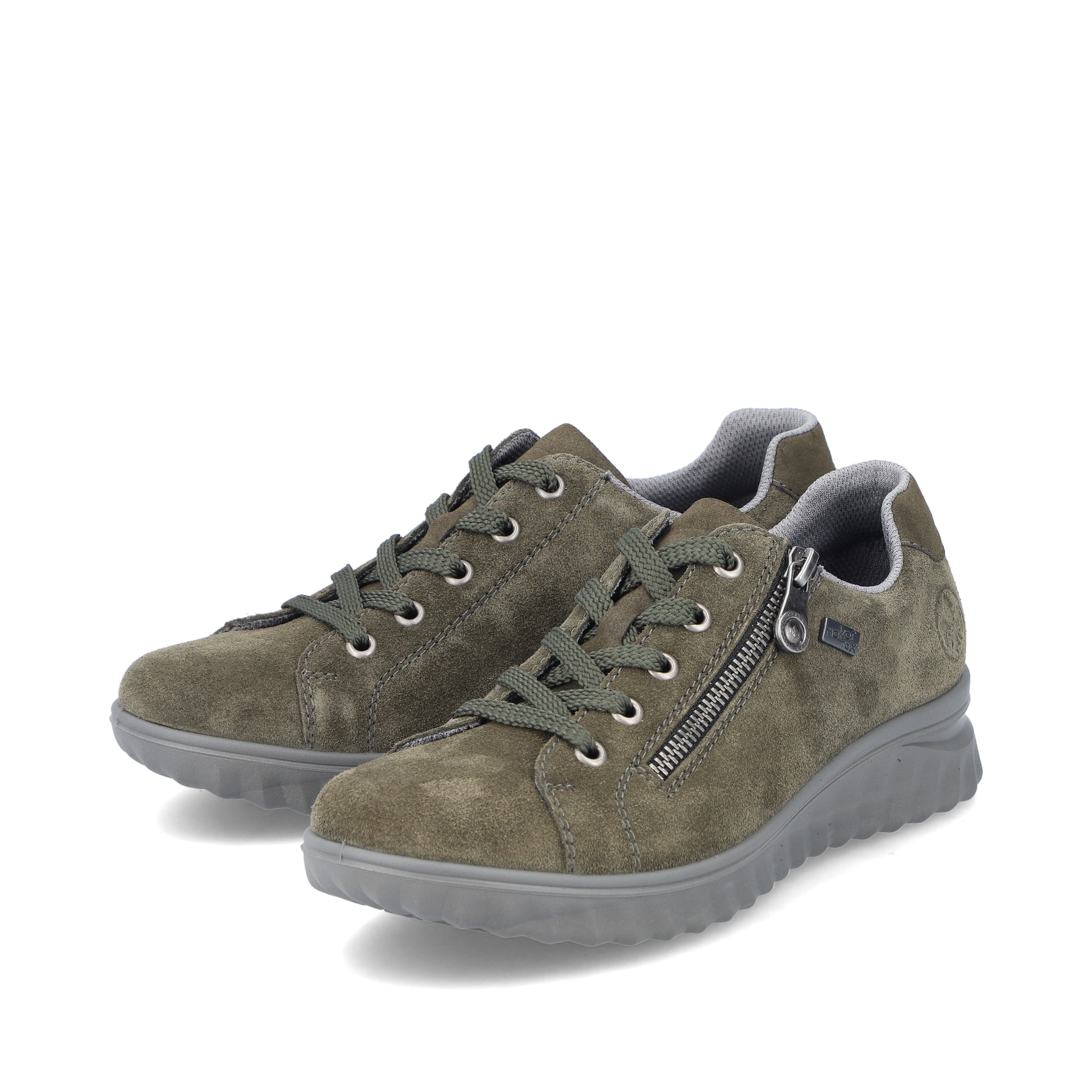 Zartrosane vegane Rieker Damen Loafer 58955-31 mit einem Elastikeinsatz. Schuh Außenseite gespiegelt.