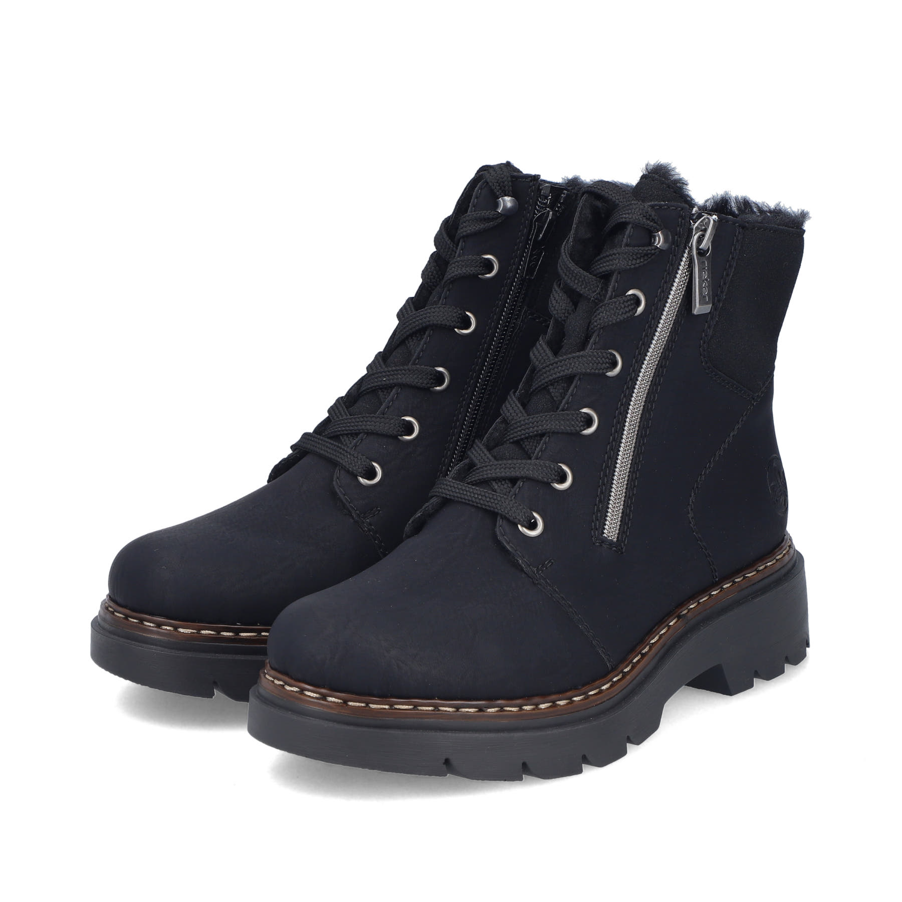 Schwarze Rieker Damen Schnürstiefel 76720-00 mit einem Reißverschluss. Schuhpaar seitlich schräg.