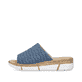 Schieferblaue Rieker Damen Pantoletten V2377-14 mit Buchstabenmuster. Schuh Außenseite.