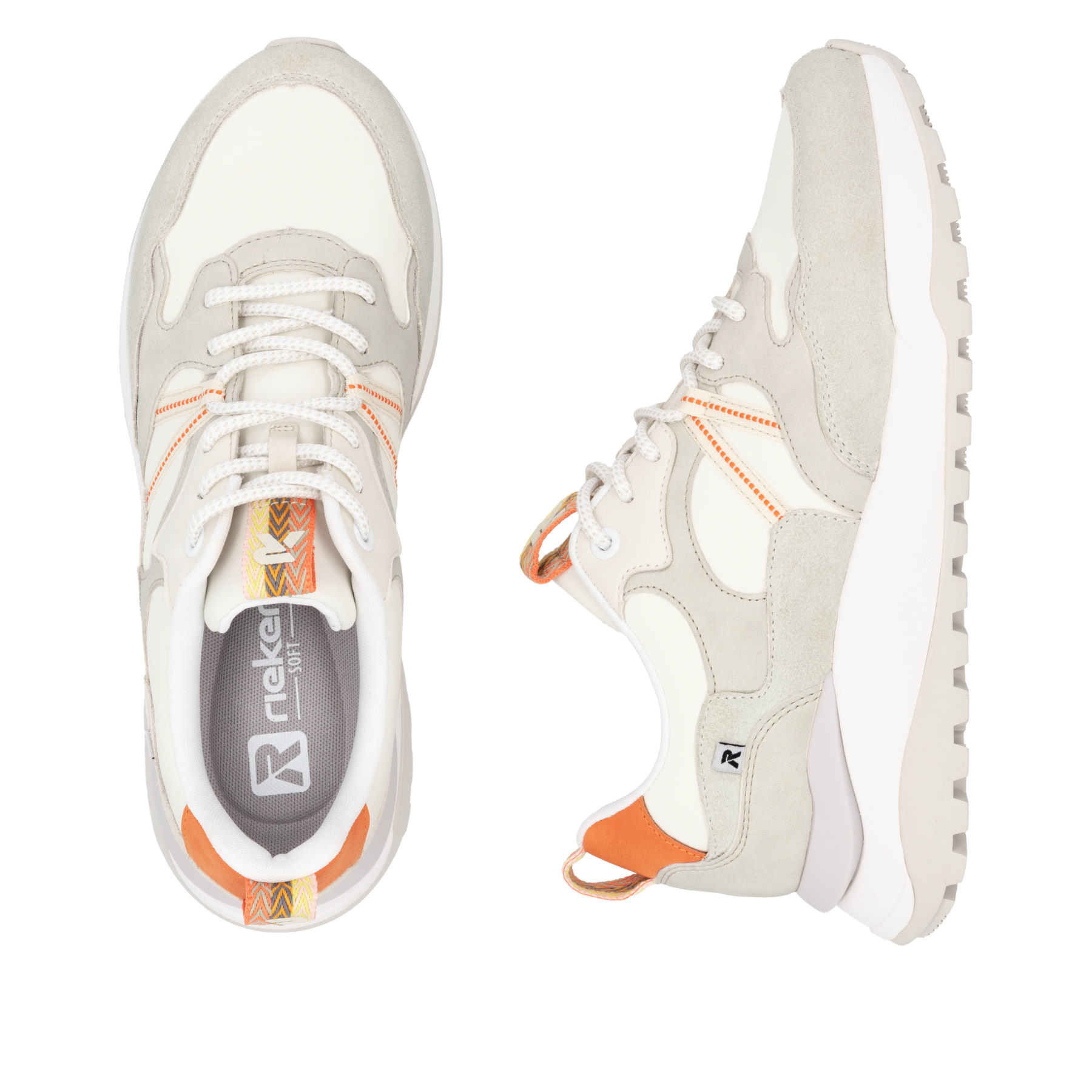 Baskets basses Rieker blanches pour femme W2501-80 avec lacets. Chaussure vue de dessus, couchée.