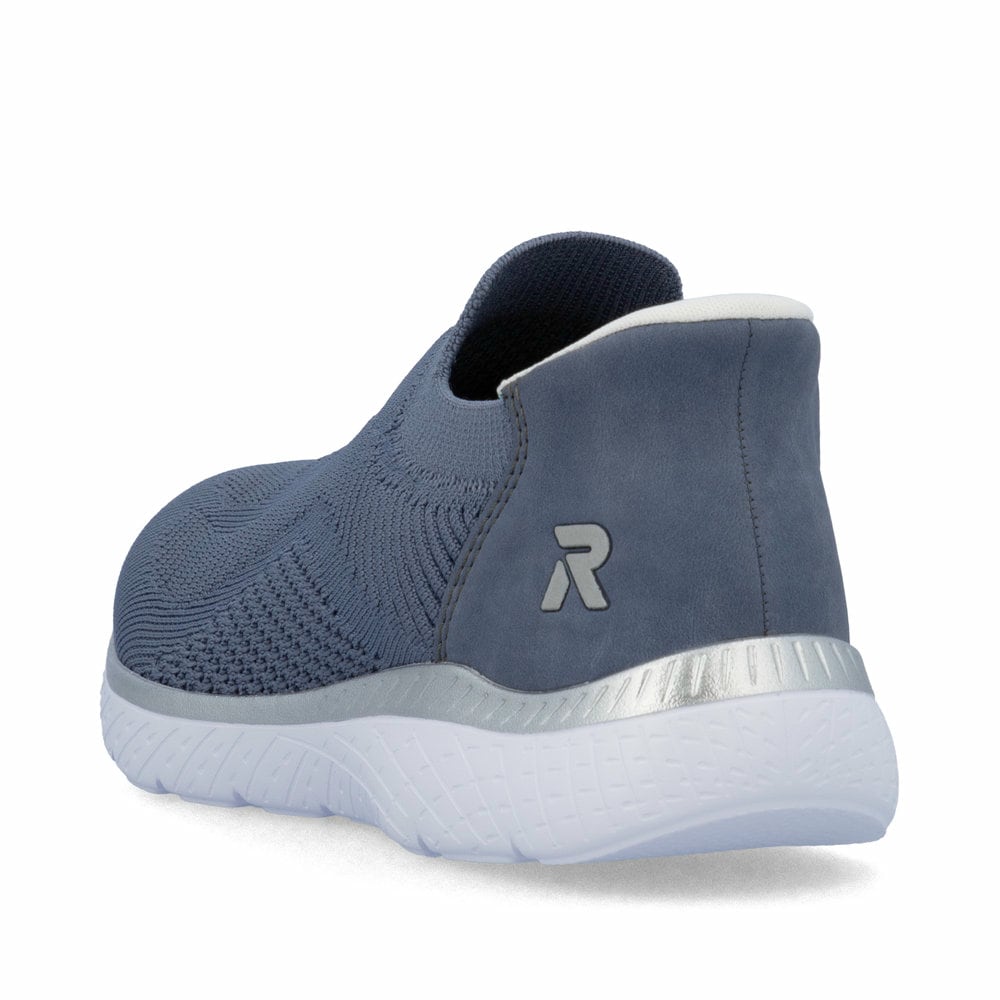 Chaussons Rieker bleus pour femme M5072-10 avec bande élastique. Chaussure vue de l'arrière.