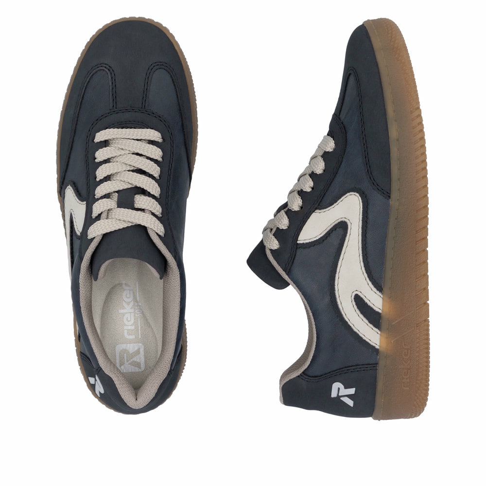 Baskets basses Rieker bleues vegan pour femme M5512-15 avec lacets. Chaussure vue de dessus, couchée.