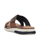 Braune Rieker Herren Pantoletten 25283-22 mit einem Klettverschluss. Schuh von hinten.