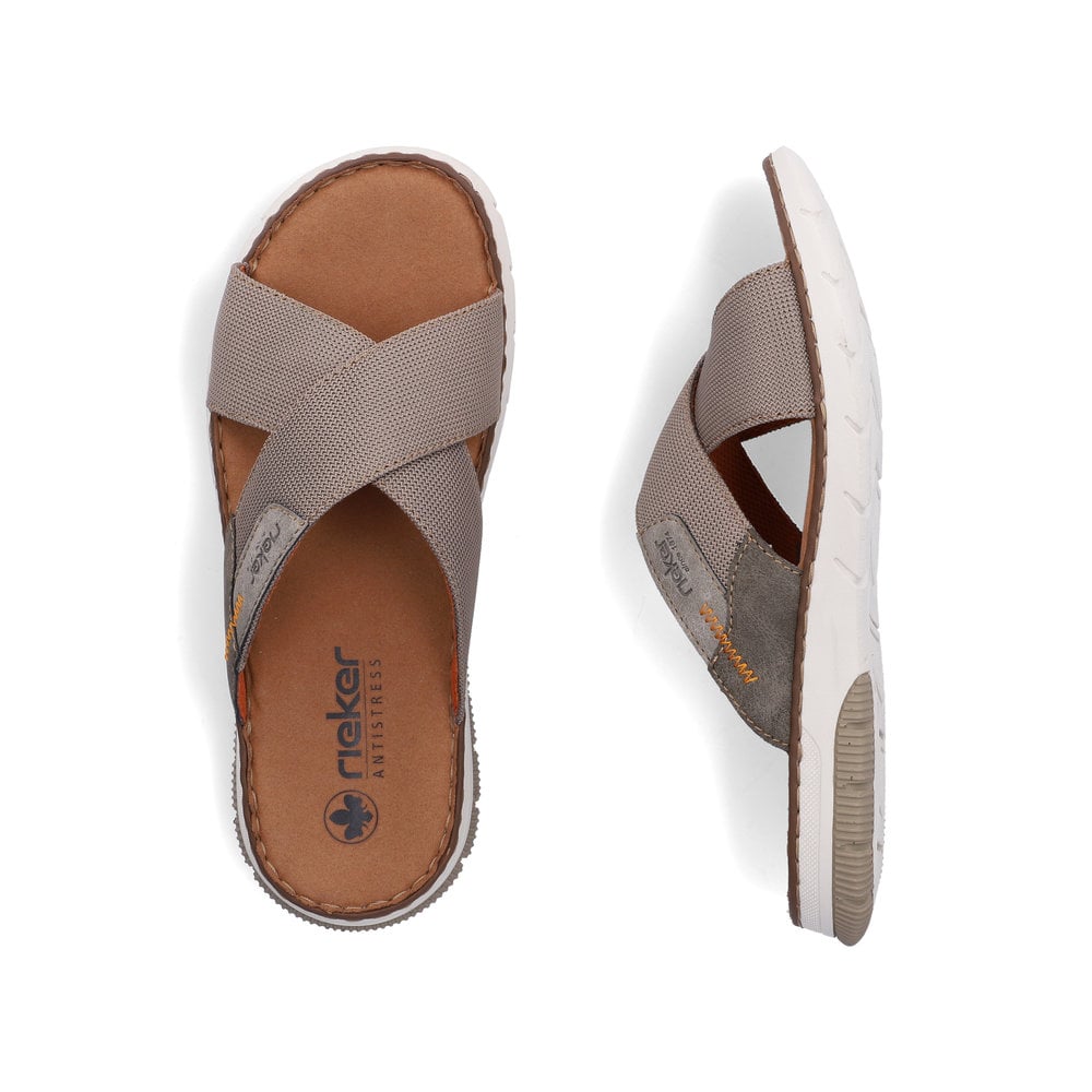 Beige Rieker Herren Pantoletten 25250-64 mit der Komfortweite G. Schuh von oben, liegend.
