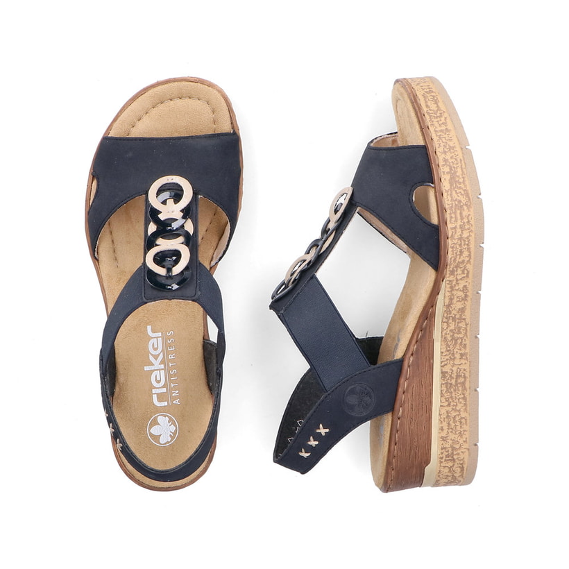 Blaue Rieker Keilsandaletten 63798-14 mit einem Gummizug. Schuh von oben, liegend.