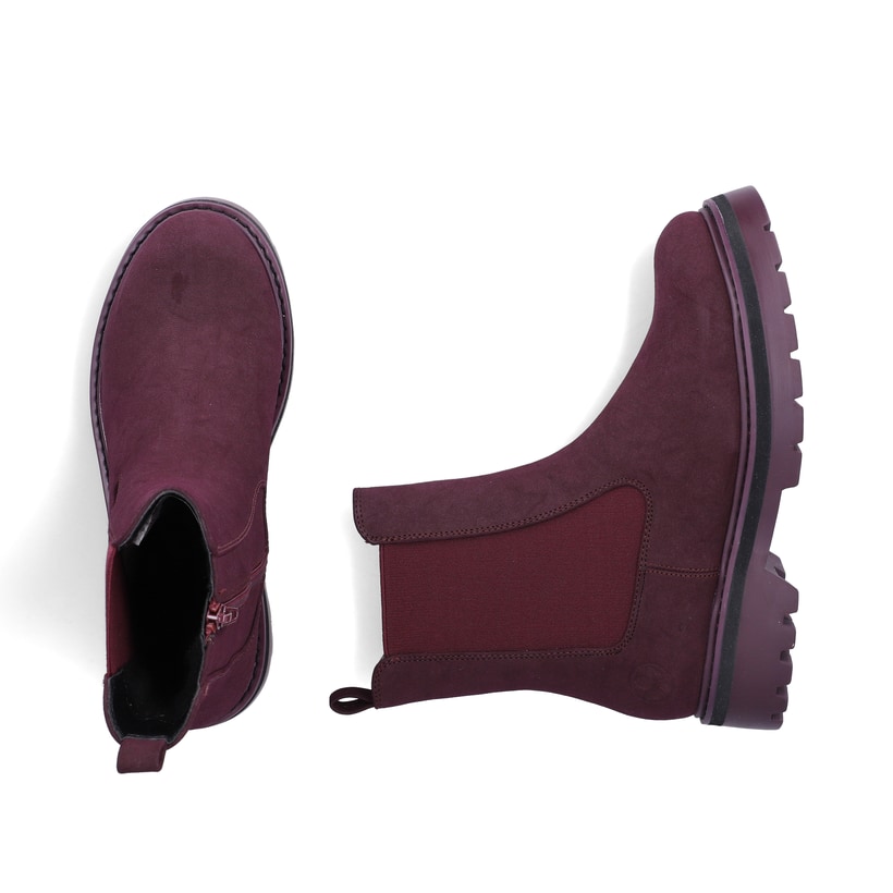 Brombeerfarbene Rieker Damen Chelsea Boots 91580-30 mit einem Reißverschluss. Schuh von oben, liegend.