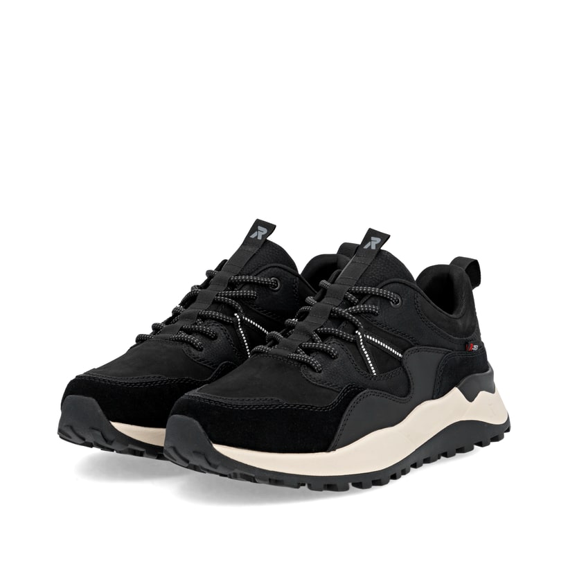 Baskets basses Rieker noires pour homme U1301-02 avec membrane RiekerTEX. Chaussures inclinées sur le côté.
