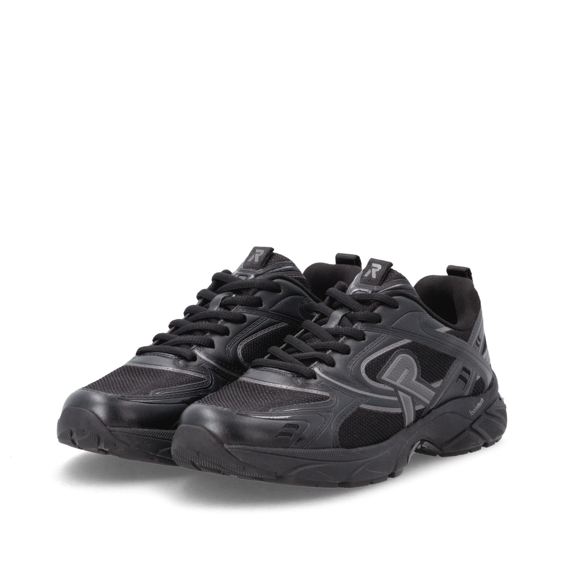 Schwarze Rieker Sport Damen Sneaker Low W4202-00. Schuhpaar seitlich schräg.