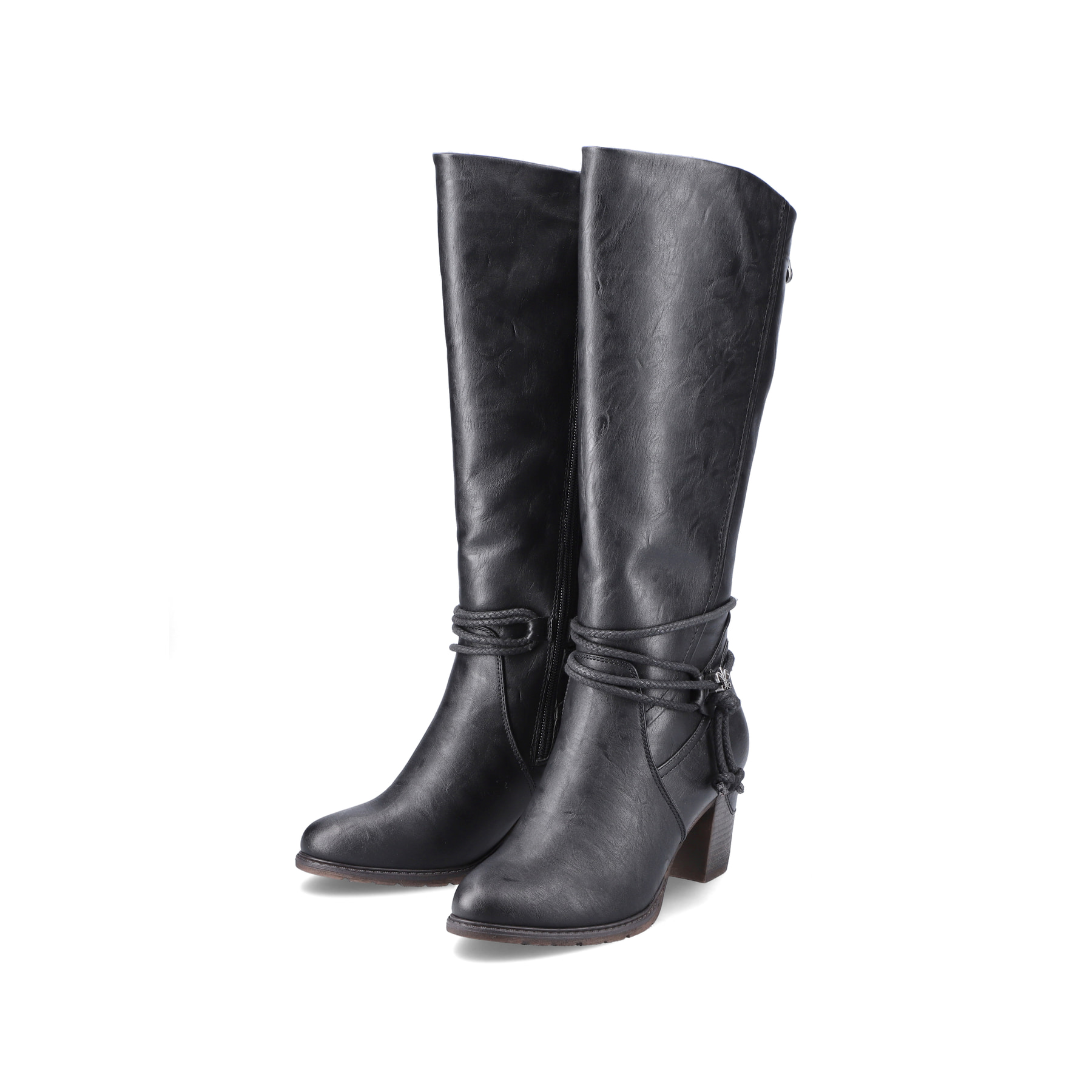 Tiefschwarze Rieker Damen Hochschaftstiefel 96059-00 mit modischer Kordel. Schuhpaar seitlich schräg.