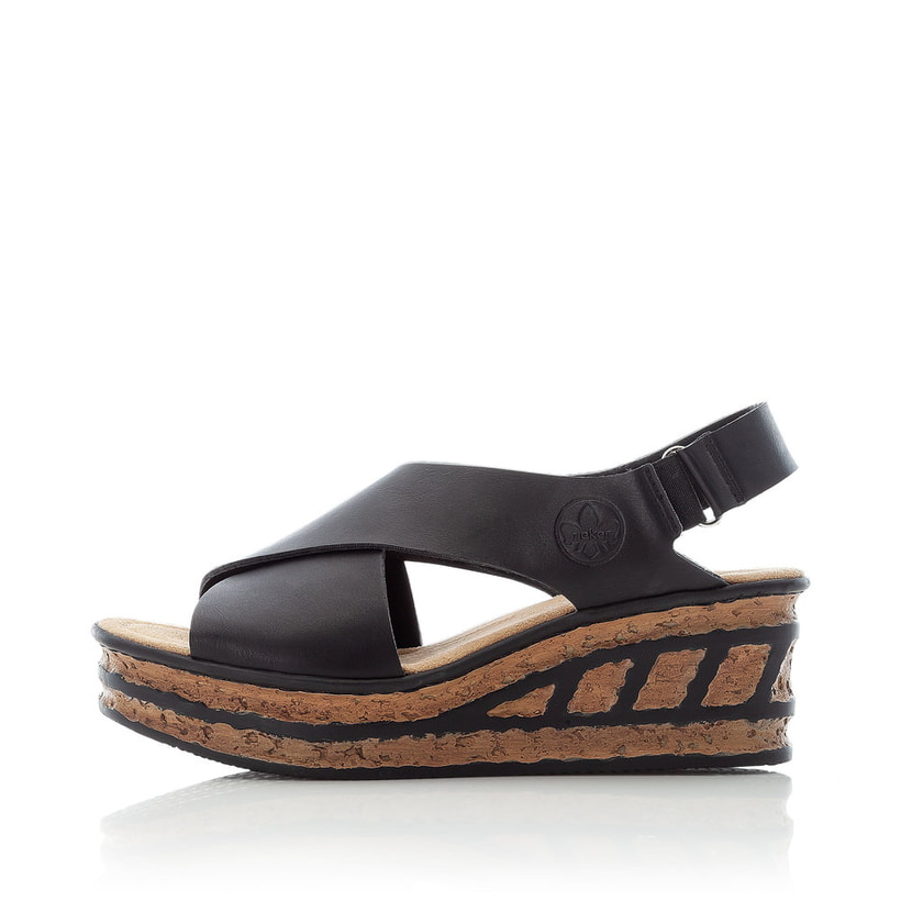 Schwarze Rieker Keilsandaletten 68189-00 mit einem Elastikeinsatz. Schuh Außenseite.