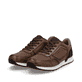 Braune Rieker Herren Sneaker Low U0311-24 mit Schnürung sowie Komfortweite G 1/2. Schuhpaar seitlich schräg.