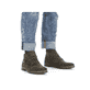 
Nussbraune Rieker Herren Schnürstiefel 33224-25 mit Schnürung sowie einer Profilsohle. Schuh am Fuß